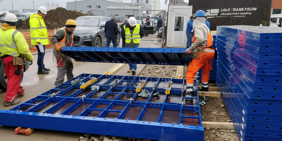 VariantFactory's tweet image. The process of formwork assembling at Romanian partners construction site.
#formwork #varieco #wallformwork #concrete #slabformwork #framedformwork