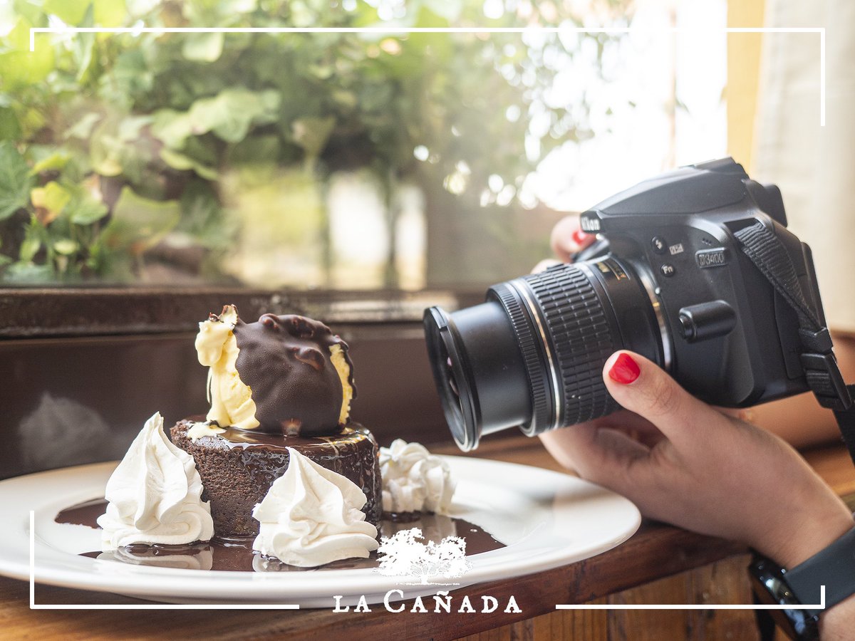 rtelacanada's tweet photo. 🍽 Tarta de #queso y #chocolate

Nuestros platos salen muy favorecidos en la cámara. ¡Y es que no hay nada como estar delicioso!

#restaurantesmadrid #comerenmadrid #boadilladelmonte #cocinatradicional https://t.co/cCx1l4OXkZ
