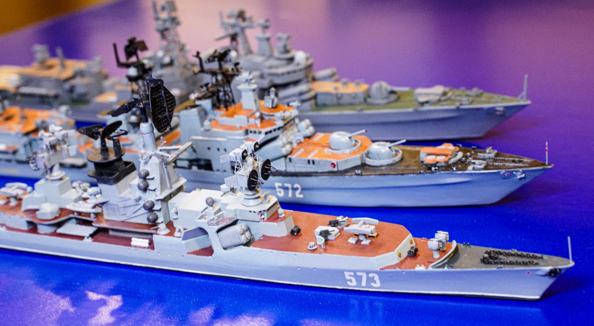 YM3003 ソ連1134A型大型対潜艦 ケルチII 1/700 - 悦高模型 YG