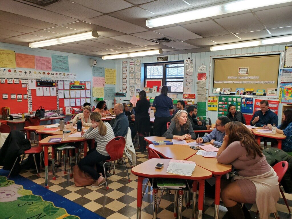 CSD9Bronx's tweet image. Special thanks to Dima @BronxFSC for orchestrating this professional learning cycle among a cohort of elementary schools @CSD9Bronx around the five practices as a lever to engage students in mathematical discourse!  #BronxStrong #algebraforall