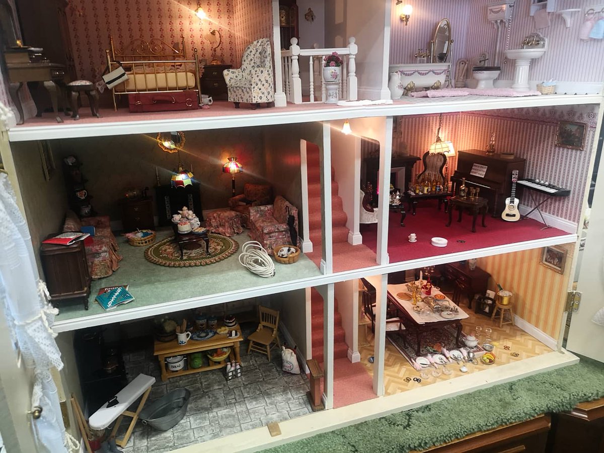 An incredible lot this week. Just look at this stunning period town doll house. The attention to detail in each room is exquisite and the intricacy of the tiny pieces is more than impressive. A must have for any collector #dollhouse #auction