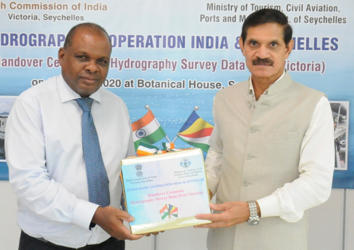 hci_seychelles's tweet photo. HC General Suhag, handed over #Hydrography data of survey of Port Victoria by INS #Darshak, to the Hon'ble Minister of Ports, Mr. Didier Dogley in digital format. #HydrographyCooperation #IndiaSeychelles @indiannavy @SpokespersonMoD @MEAIndia @IndianDiplomacy #DefCoop https://t.co/uTUUvTkkTw