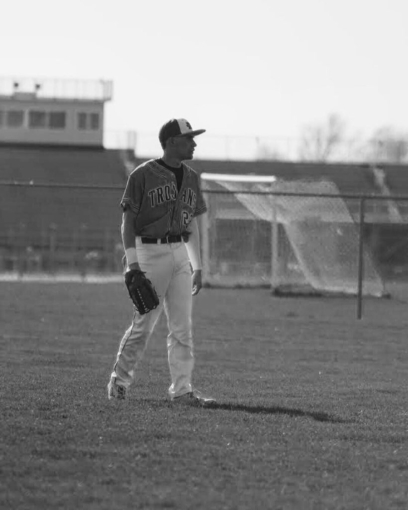 EmsVisuals's tweet image. The remembrance of Ben will always be with us. Never forget🧡 #22strong