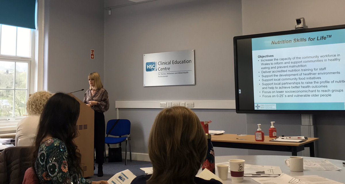 marshall_paula's tweet photo. So interesting to hear about Nutrition Skills for Life presented by @LisaWilliamsRD and the use of #ModelAndCareProcess in Public Health @BDA_Dietitians @BDANIreland https://t.co/CYiX6Tjb7X