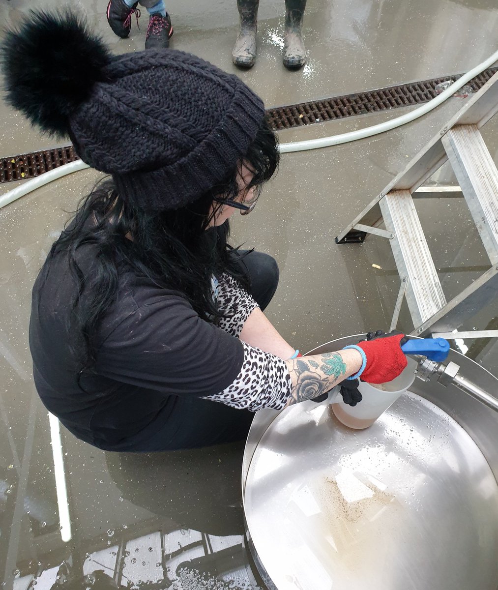 ArcadiaLeeds's tweet photo. Lovely day brewing at @NomadicBeers for #IWCBD 🍻
#IWD2020 #nomadicbeers #caskale #brewday #brewing https://t.co/miFBCVhLDT