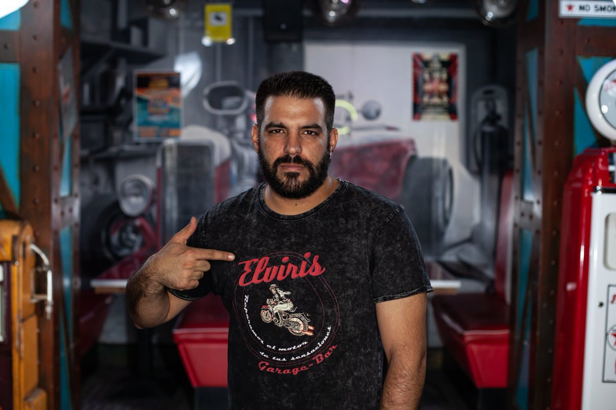 El alma del Elviris, nuestros compañeros staff que te recomienda sobre cervezas artesanas y selección de copas. Te esperamos en #Linares

elviris.com