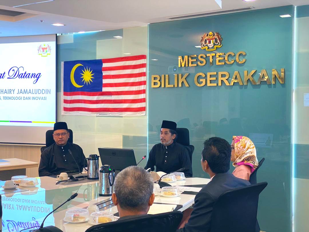 Khairy Jamaluddin 🇲🇾🌺 tweet media