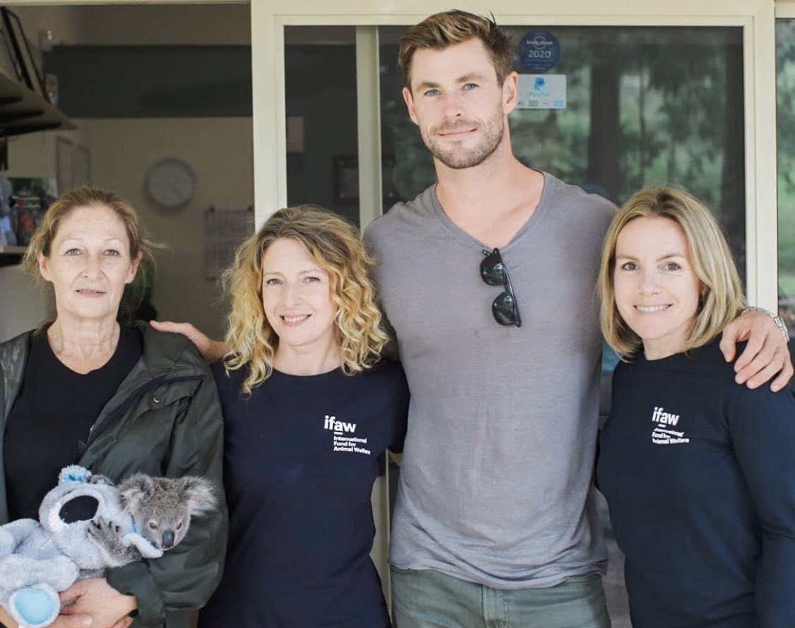 chemsienews's tweet photo. 📸 | Chris Hemsworth couple of hours ago https://t.co/gG8uWDbOlx