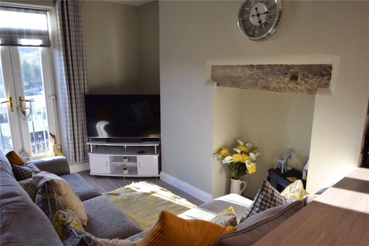 MartincoKeigh's tweet photo. 🆕#PROPERTY #RELET🆕
🛏2 BEDROOM #TERRACED #HOUSE #TOLET £550pm
🏠Prince Street #Haworth BD22
➡️ https://t.co/gCdTcvVFVo
☑️Situated in the #Historical #Village of Haworth
☑️Newly Refurbished to a High Standard
☑️Close to Local Amenities
☑️Transport Links
📞01535 669588 https://t.co/2Q7xTAe9zy