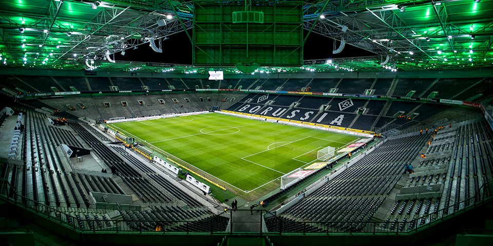 borussia's tweet image. Das für morgen (18:30 Uhr) angesetzte Nachholspiel im BORUSSIA-PARK gegen den @fckoeln findet ohne Zuschauer statt. Borussia setzt damit eine Verfügung der Stadt Mönchengladbach im Hinblick auf die aktuellen Entwicklungen im Zusammenhang mit dem #CoronaVirus um. #BMGKOE