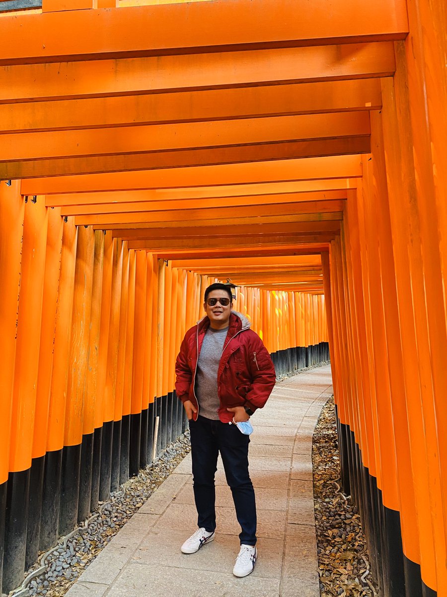 iAmChino69's tweet photo. Kyoto’s famous Orange torii gate: Fushimi Inari ⛩

#WhenInKyoto #Japan2020 #NonoInKyoto https://t.co/qzRiMKqZ7S