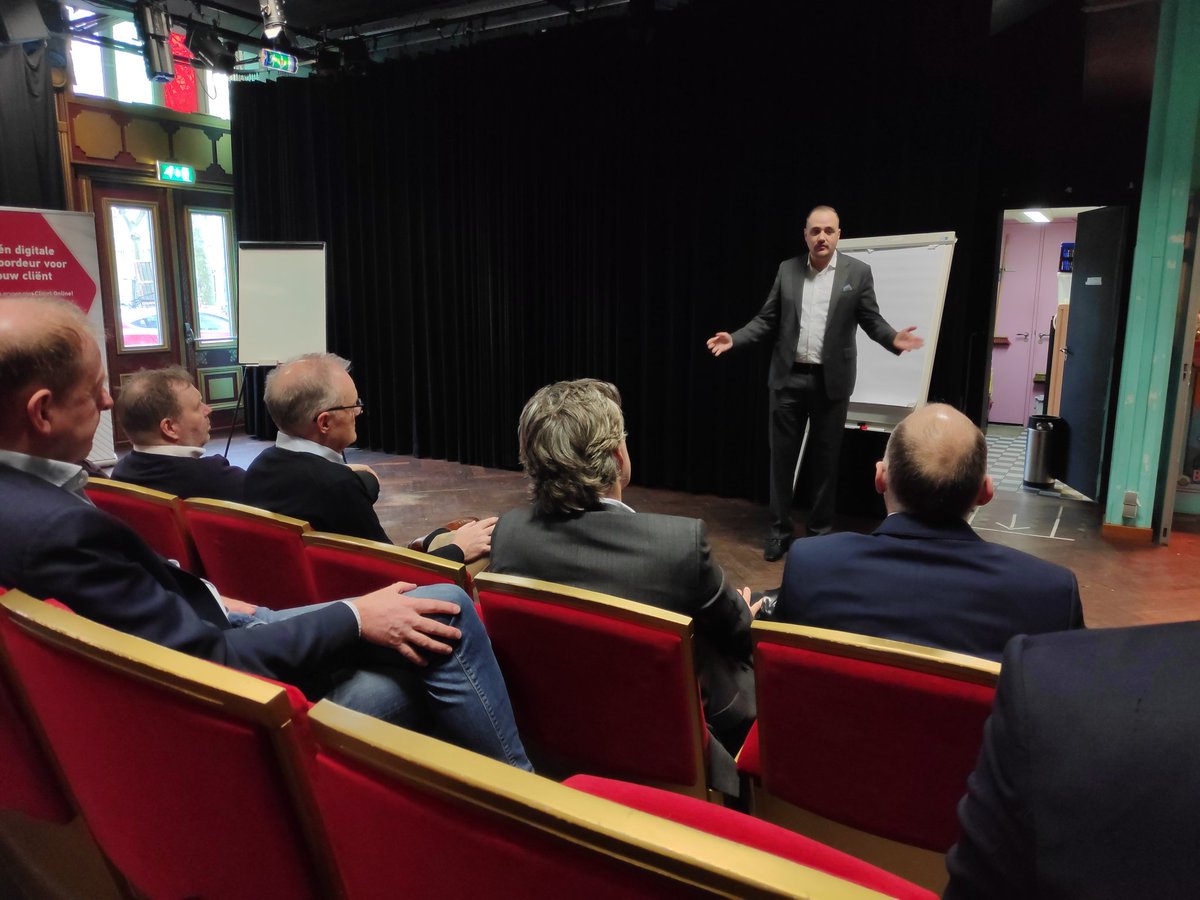 Onze accountmanager Ridvan Bayrak begon zijn sales carrière als verkoper van uitvaartverzekeringen. 'En niets is zo moeilijk als uitvaartverzekeringen verkopen aan vreemdelingen.' Zijn boodschap vandaag? Alles is mogelijk als je in je verhaal gelooft #pinkwebsessions #accountancy