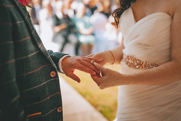 VowBridal's tweet photo. #RealWedding - Kerry π°
Kerry travelled a long way to come and visit us at Vow Bridal Gallery because she fell in love with the Kenneth Winston 1646 gown. As you can see, she looked incredible on her wedding day in April 2019! π
#vowbridal #kennethwinston #wedding #dress https://t.co/K81LzTQdqI