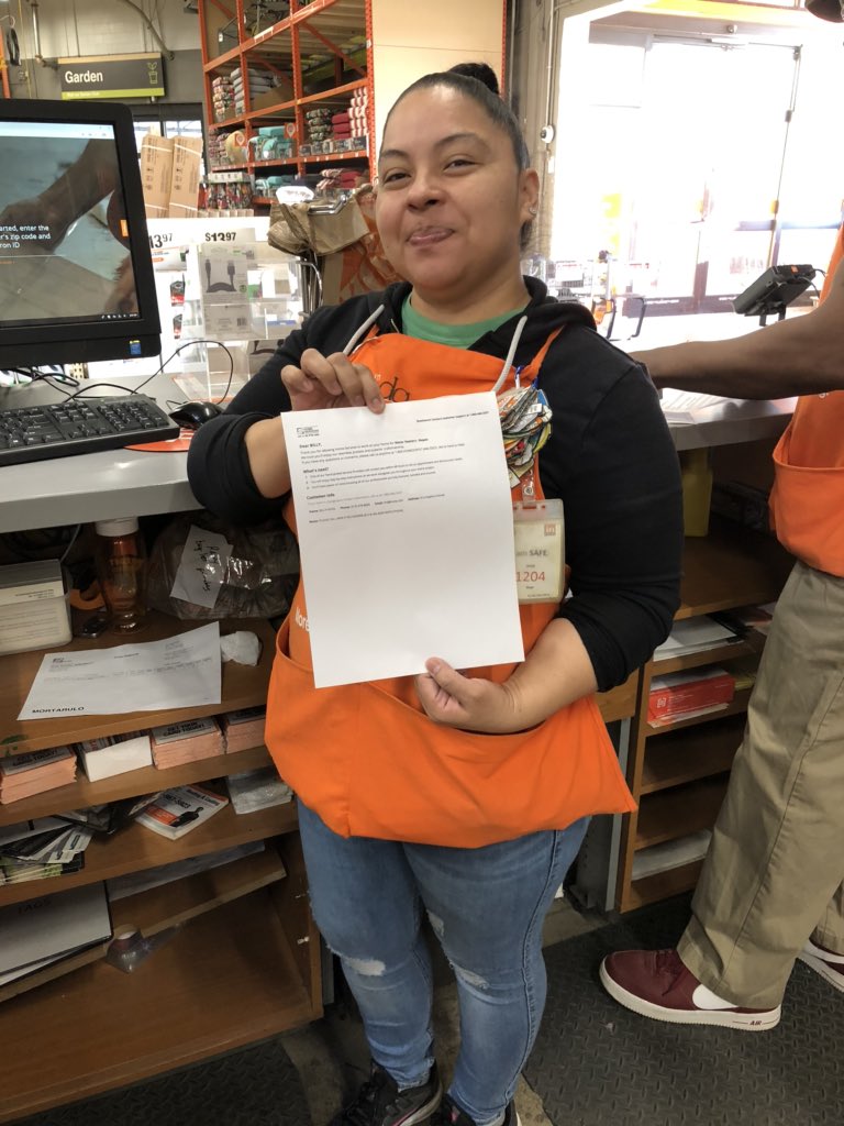 Heather59201250's tweet photo. Belinda and Dawn our service desk associates making less and measures first thing in the morning. You ladies are awesome. Keep up the great work and customer service. @BrianConwayTHD @staceyjsharp1 @M_Carter_SM @JimmySiegert3 @t_mara476 @2501MASM @ajones7652 @2501MASM @Shane_O_HD https://t.co/hGPHLqHVTt
