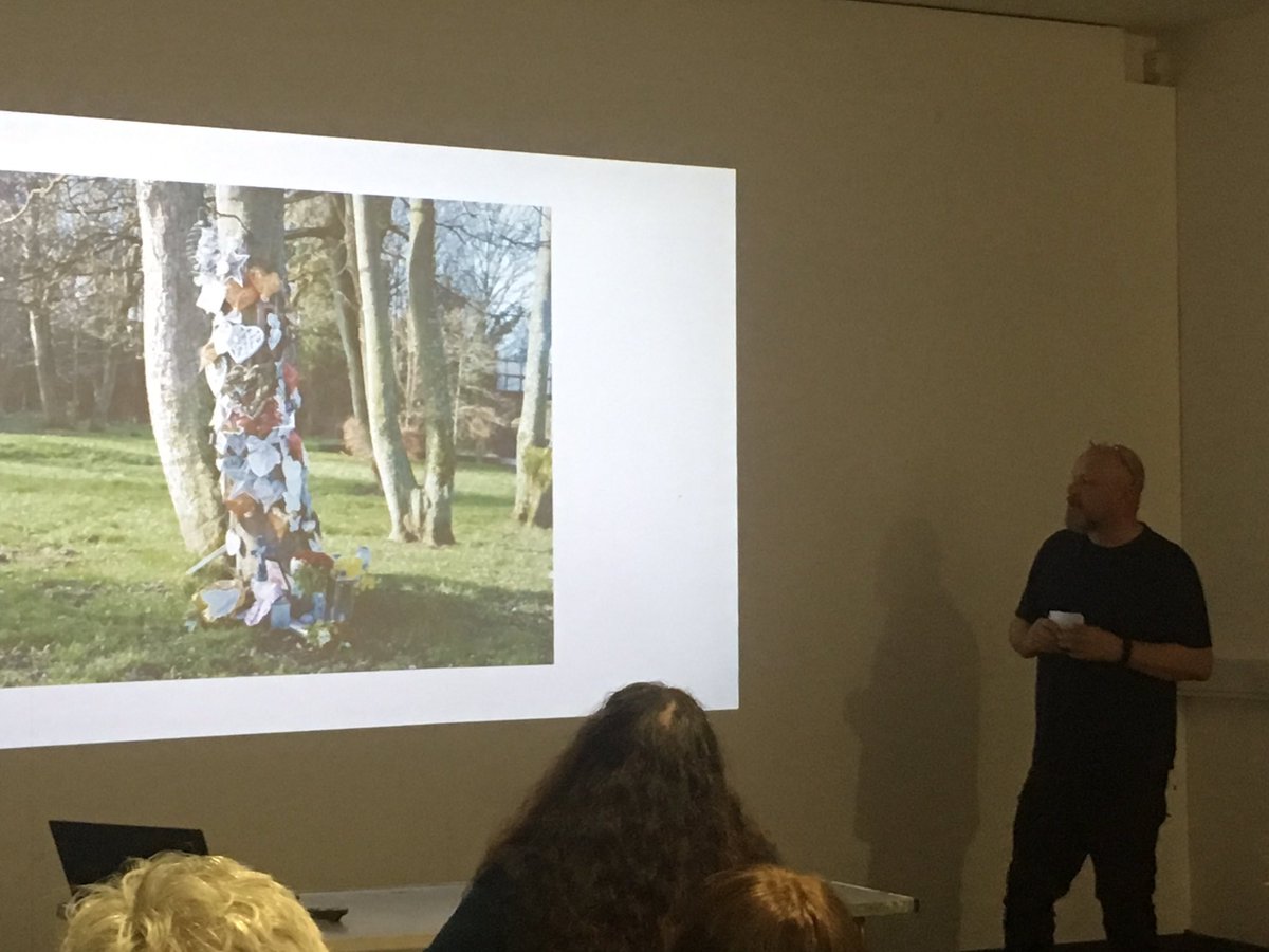 JosieArtist's tweet image. Thank you to everyone who came to the Liverpool Artists’ Network meeting last night! Thank you to all our presenters who did the slide slam... @LoisTierney93 #AliBarker @JacquiChapmanUK @cutoutcollage @Smillie77 and #DawnParry AND THANK YOU to @theBluecoat for hosting us!