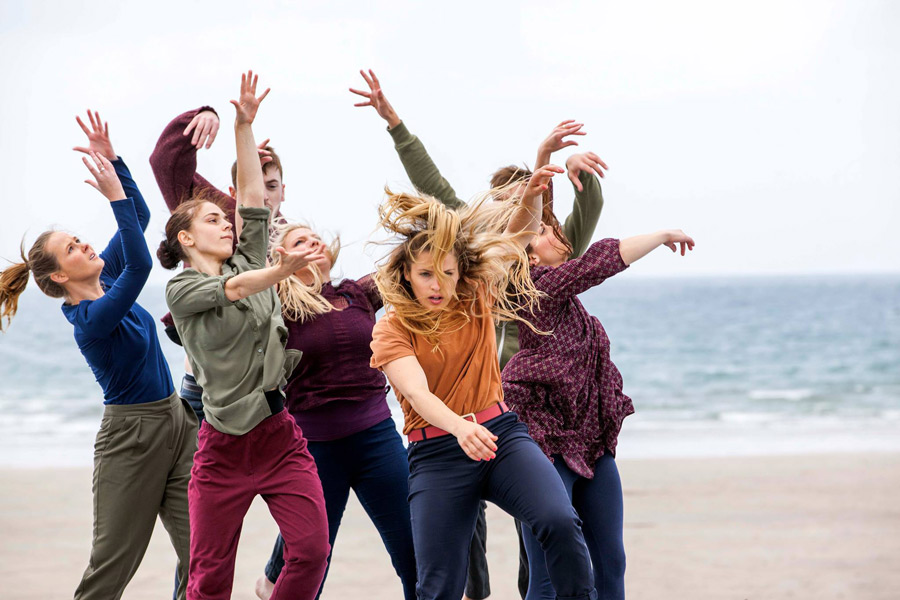 artscouncil_ie's tweet photo. APPLICATIONS NOW OPEN: 

The Dance and Theatre Artist Residency Schemes offer opportunities to dance and theatre artists around the country to engage in a programme of collaborative artistic work. 

Discover more at: https://t.co/Gq6phIoWF9 https://t.co/NXmAzIBYFt