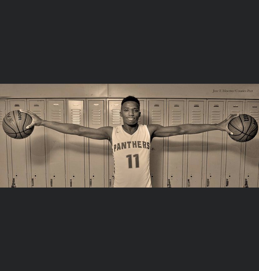 Nholloway76's tweet photo. We going with the ๐๐today and everyday !! ๐คท๐ฝโโ๏ธ Good luck tonight from The Hollowaysโ bring that SJ Chip back!! ๐๐ฝ๐(J. Holloway 16โ ๐๐๐๐) #Getting12 #YouGotTheHigh #PurpleandGold https://t.co/40IcknHU6z