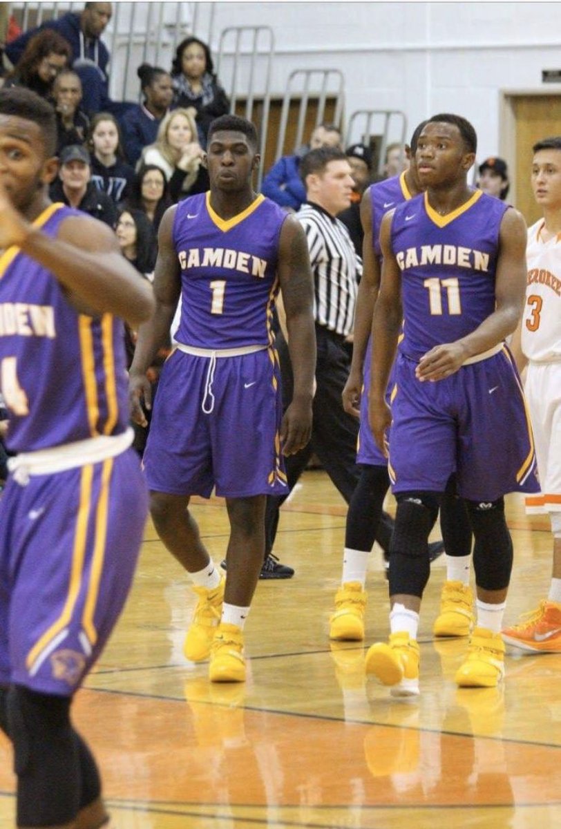 Nholloway76's tweet photo. We going with the ๐๐today and everyday !! ๐คท๐ฝโโ๏ธ Good luck tonight from The Hollowaysโ bring that SJ Chip back!! ๐๐ฝ๐(J. Holloway 16โ ๐๐๐๐) #Getting12 #YouGotTheHigh #PurpleandGold https://t.co/40IcknHU6z