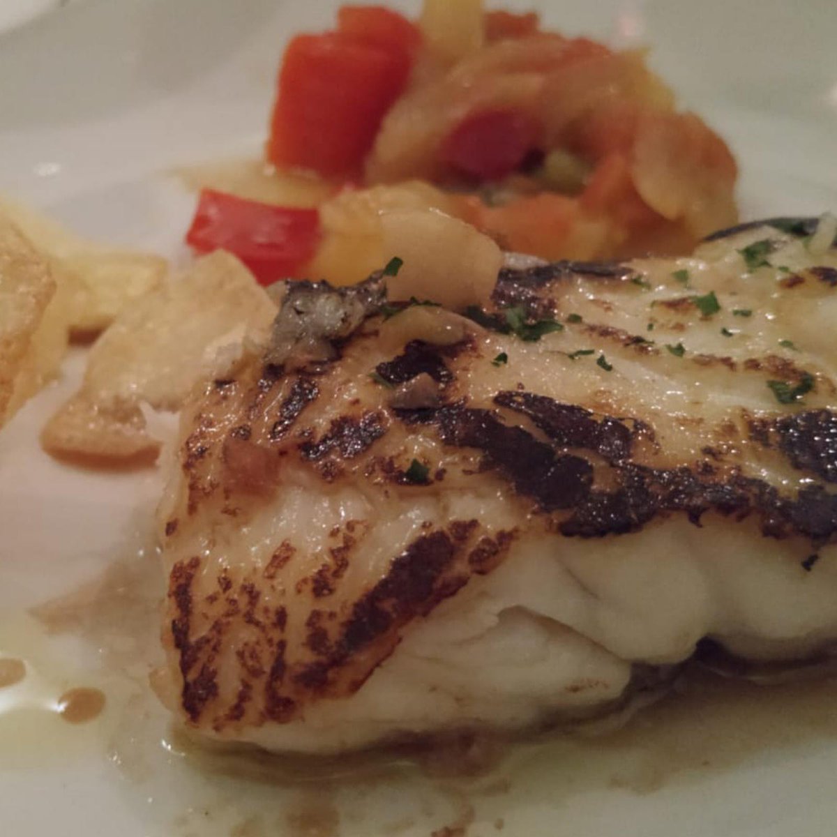 RestBolivar's tweet photo. 🐟 Si te gusta el pescado no podrás resistirte a esta merluza de pincho a la bilbaína. ¡Para chuparse los dedos! 🐟 https://t.co/Y13ZzyM2az