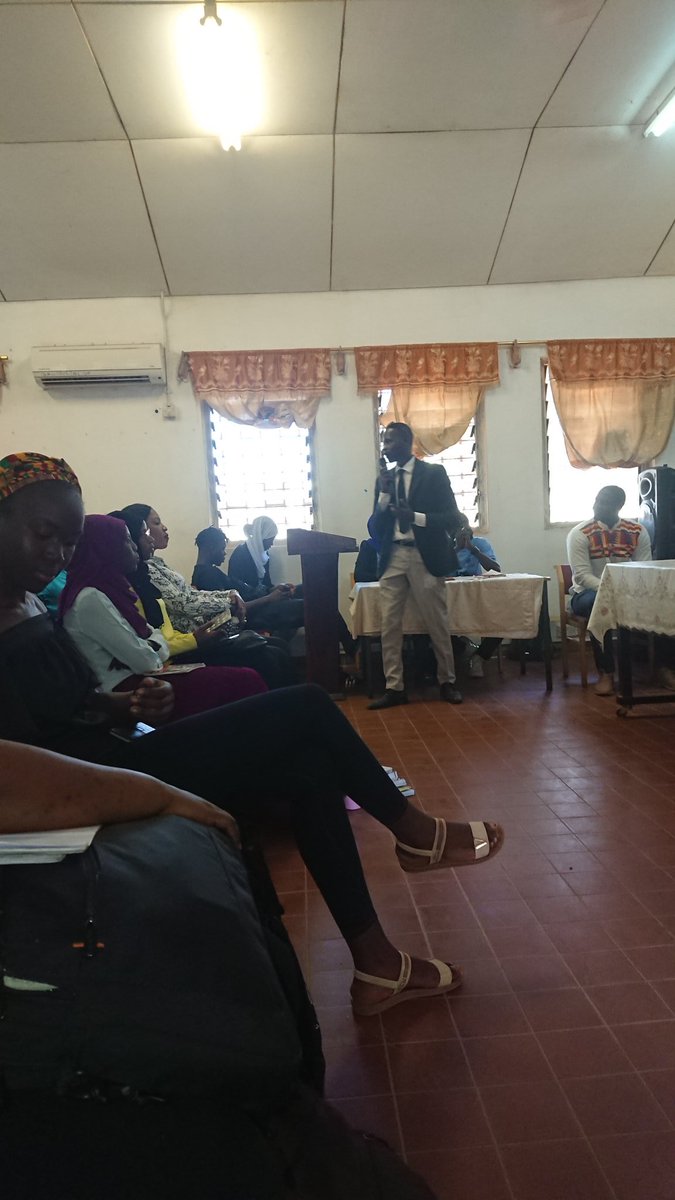 TGSBstandards's tweet image. Mr Modou Dumbuya technical officer giving a presentation on standardization. @ScienceUtg
#2020scienceweek #supportingSTEM