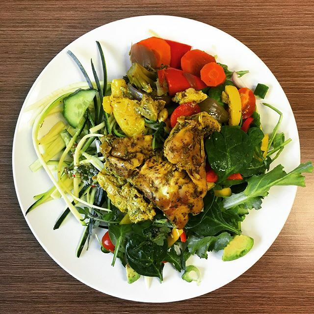 We’re spring ready with this light &amp; fresh menu! Who doesn’t like some zucchini noods with a light white wine &amp; parm sauce? 😏🌸 #FeedTheTeam #Epiclunch #BninaExpress #officecaterings #lunchcaterings #springiscoming ift.tt/2vJrmo9