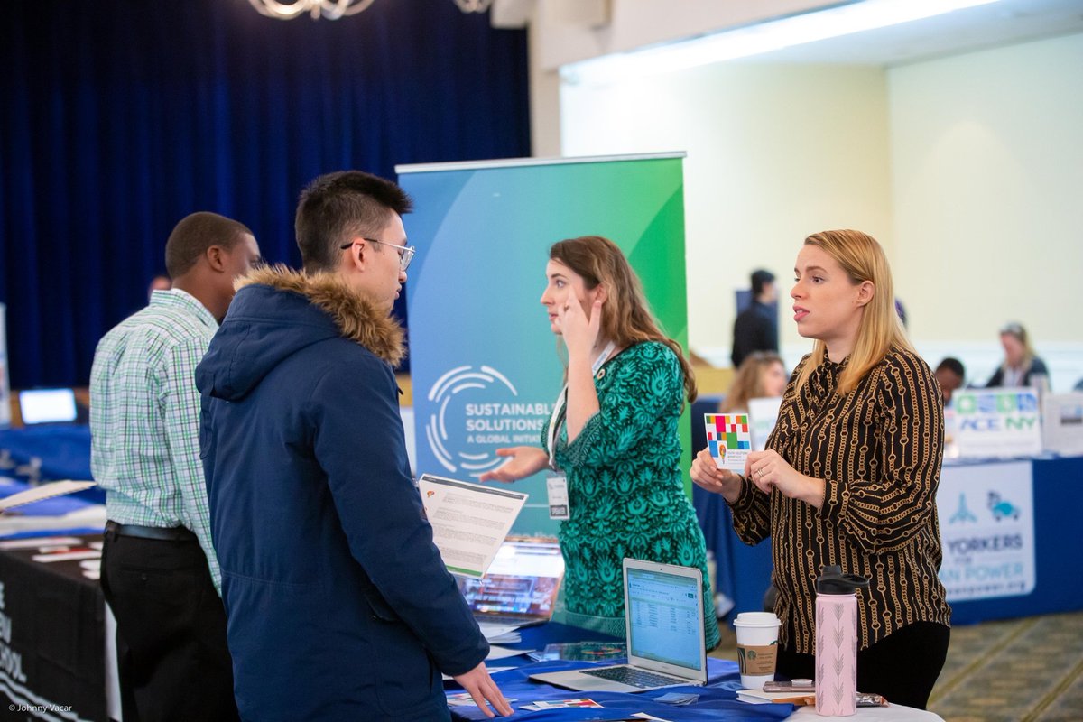 SDSNYouth's tweet photo. A month ago we partnered up with @FriendshipAmbas to host #YA25 at NYU πΊπΈ, which helped connect #youth talents in #SDGs & social entrepreneurship with leading professionals and practitioners πββοΈπββοΈ
Read our YA25 highlights π β‘οΈ https://t.co/61uZwiq4gM
π·: @YouthAssembly https://t.co/x9ZGIinV7V