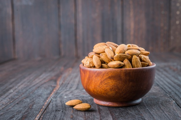 agingblissfully's tweet photo. Did you know?
Eating 4 almonds a day helps you lower cholesterol, improves hair quality, prevents heart diseases, helps fight wrinkles, helps with weight loss and improves brain activities.

#healthyfacts #healthyfoodlove #healthyfoodeating #healthyfoodtips #healthyfoodsharing https://t.co/c9pA1SHwNj