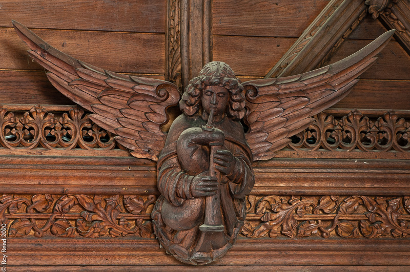 #InternationalBagpipeDay
Three Cornish pipers: two bench ends from Davidstow and Altarnun and a roof angel from St Cleer.