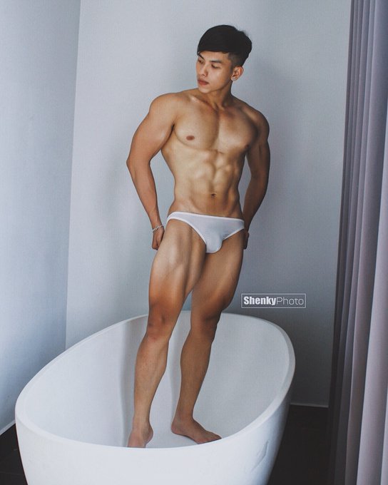 Good night guys !!! Concept by @ShenkyPhoto https://t.co/sQJQY9kOlS<a class="tags" href="/tag/shenkyphoto">@shenkyphoto</a>