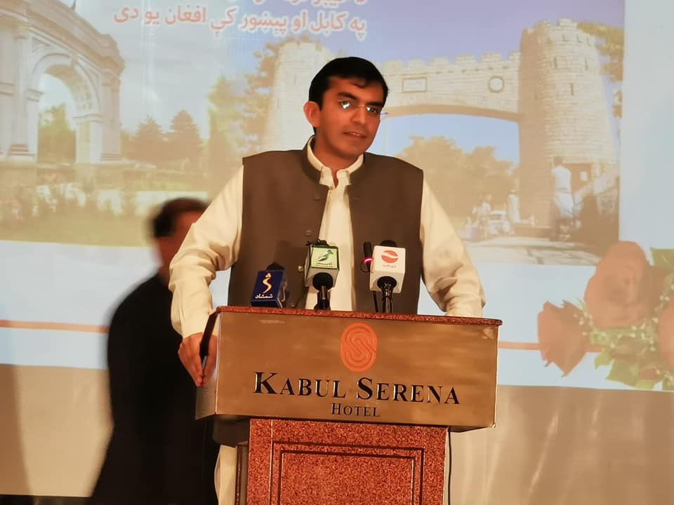 mjdawar's tweet photo. د کابل تاجرانو سازمان(چیمبر اف کامرس) او د مدني ټولنو د فعالانو څخه یوه نړۍ مننه کوم چې نن یې زمونږ په درنوي کې  د کابل په سرینا هوټل کې د یوې لویې پرتمینې غونډې تابیا کړې وه
تل دې وي ودان افغانستان https://t.co/gVO8QQvYP1
