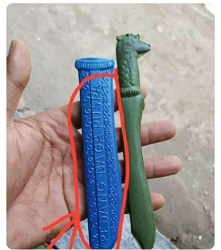 Bonnie Triyana On Twitter Nih Yang Asli Mah Ini Pedang Naga Puspa Ciyaaaaatt Https T Co Az3ymkny4m