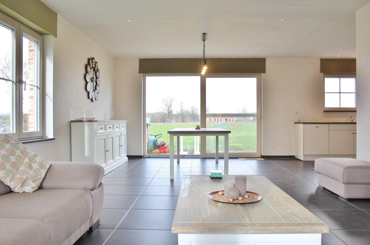 ImmoC2's tweet photo. #Verkocht #OB #Tessenderlo #pastorijstijl #4slpk #openkeuken #landelijk

⏩Meer informatie gewenst? Aarzel dan niet en contacteer ons:
📞 013/690 690
📧 info@immo-c2.be
https://t.co/cGCAgQGPcc…/…/ https://t.co/dlOQiQn7uF