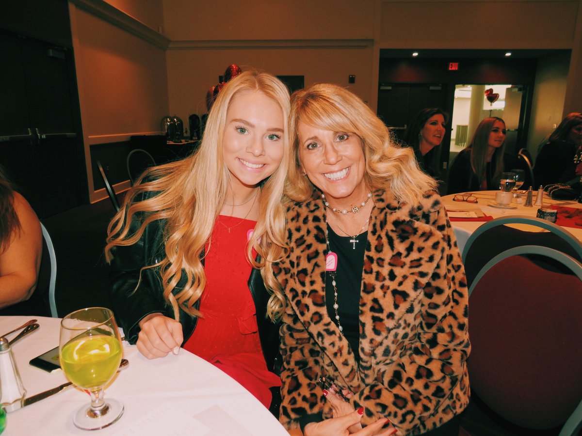 AlphaPhiMU's tweet photo. What a successful Red Dress Gala!! We raised over $31,000 from friends &amp; family. Thank you all for your donations &amp; support! Our hearts love yours!! #reddressgala #momsweekend #alphaphigammanu #alphaphimu https://t.co/tr5avzL0Oi