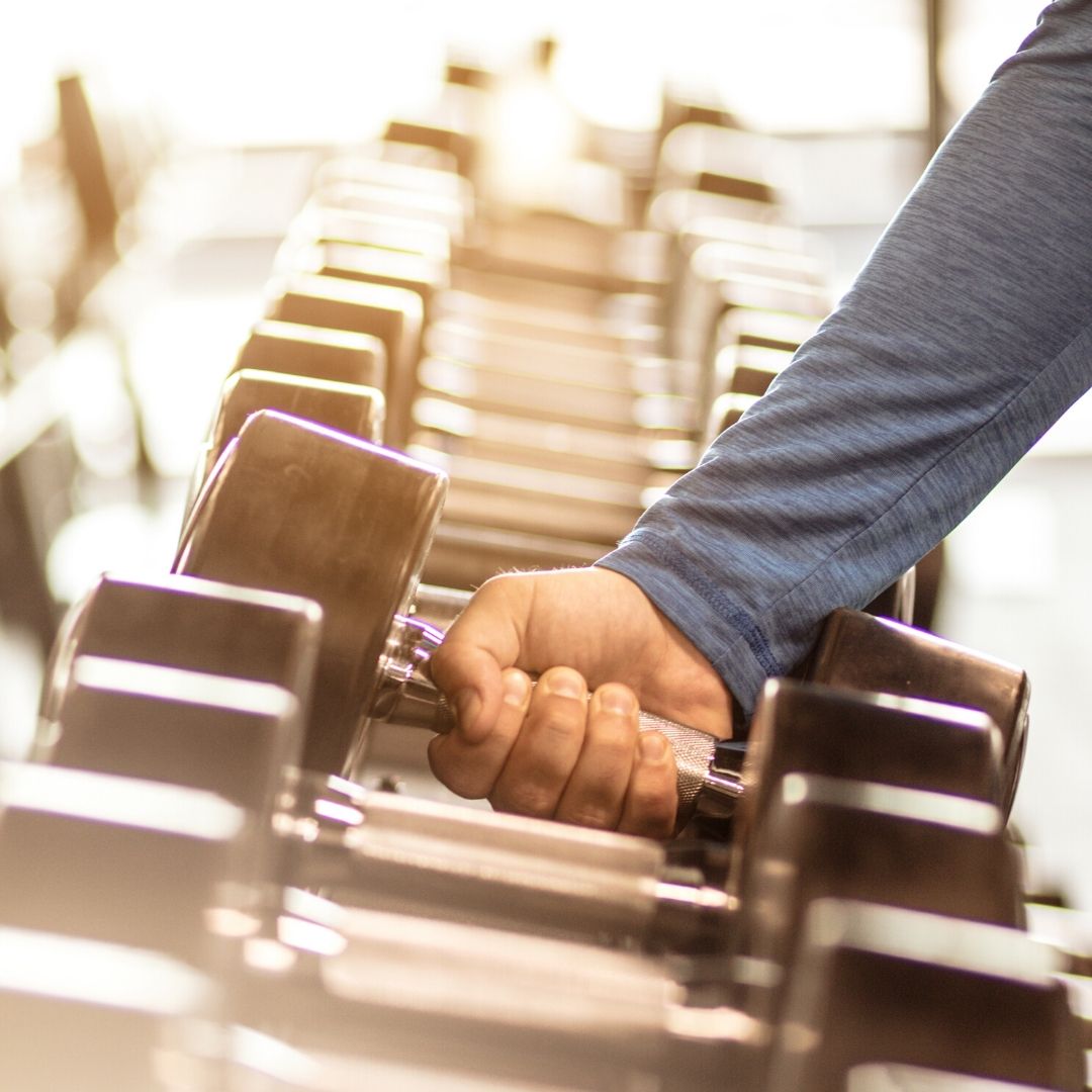 Staying fit while you're on the go is easy at #ResidenceInn #Woburn! Our Sports Club Package includes (1) Boston Sports Club all-access pass per day of your stay, (2) complimentary water bottles, &amp; a granola bar to fuel your workout! bit.ly/2YnGrb4 #hoteldeals <a href="/BSC_Gym/">BostonSportsClubs</a>