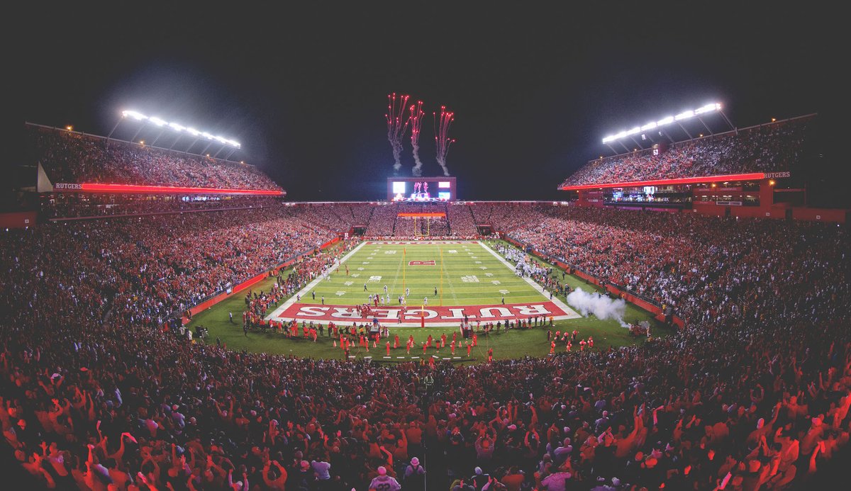 DannyDCIM's tweet photo. #dcim353a #TXC20 I chose this photo of a Rutgers football game because it shows the scale of our school and it also shows how much we take pride in the history and tradition of Rutgers, like how we are "the birthplace of college football" https://t.co/zATMBALXyO