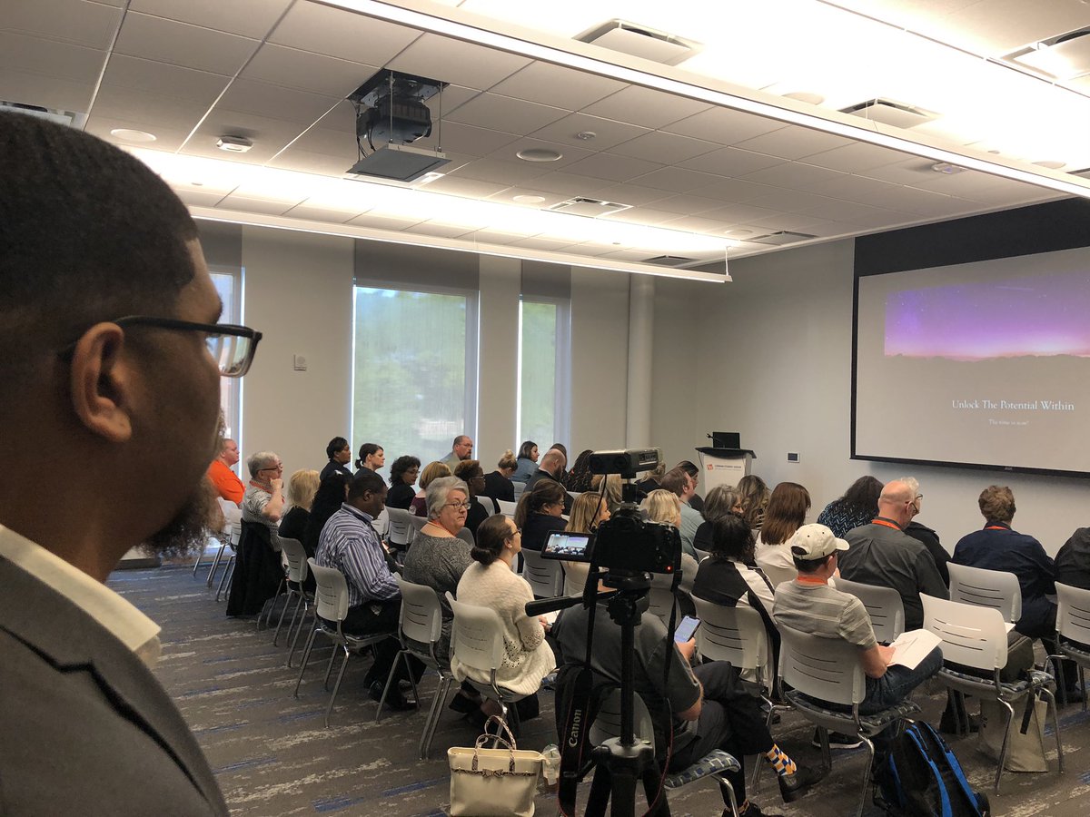 ChipBaker19's tweet photo. Here at Sam Houston State University supporting my guy Chris Holmes. He is speaking at the Staff Council Professional Development Conference 2020. Great job! @chrisholmes__
#shsu #chrisholmes #soulproductions #professionaldevelopment https://t.co/I97cHEagxf