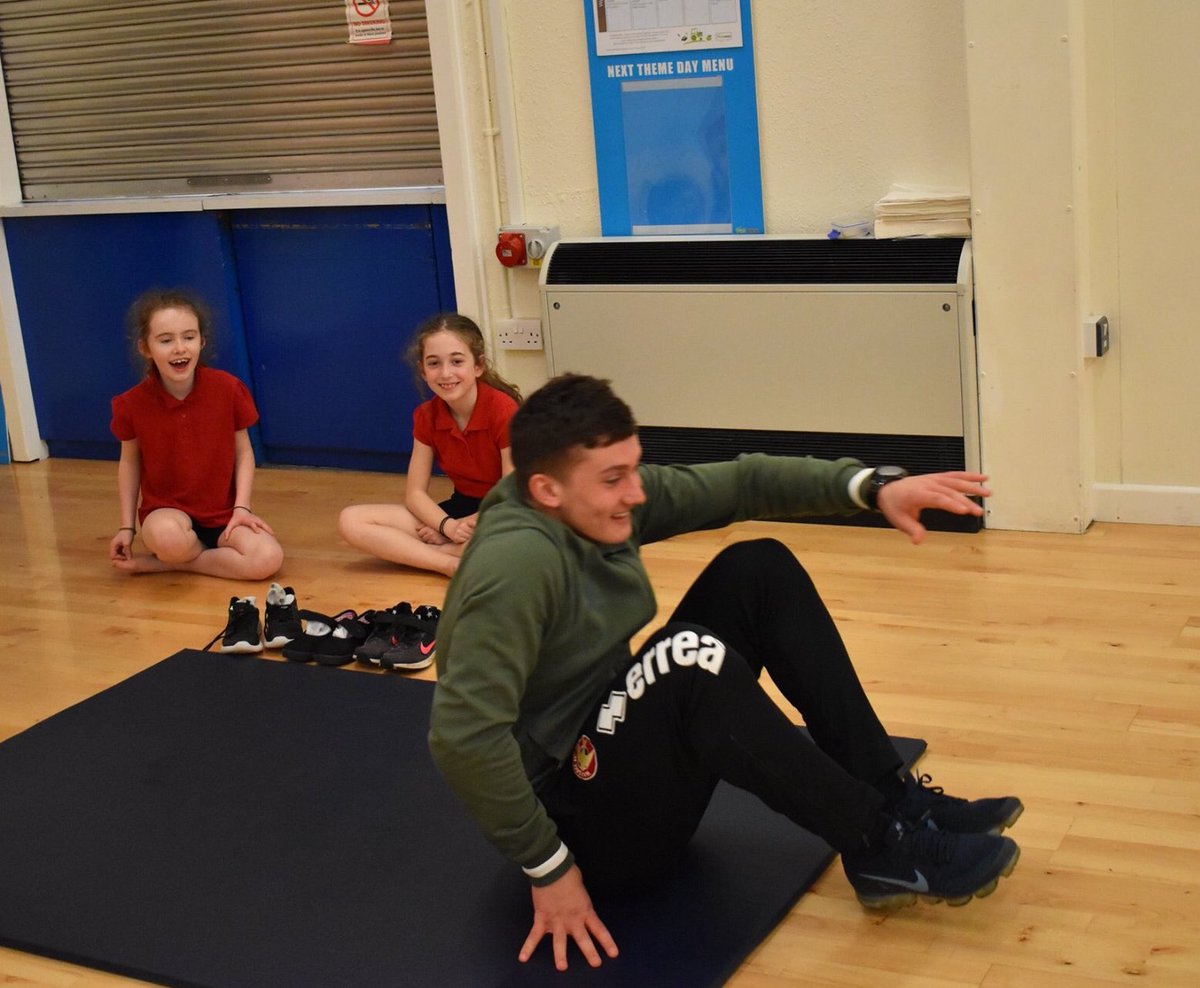 WFCFoundation_'s tweet photo. 🤸♀️🏓 @WFCOfficial youngsters @samuelpaulperr2 and @JoeWillis4_ visited children at WFCCP Partner School @WhetstoneField, as part of our #EFLDayOfAction activities this afternoon.
The @WFC_Academy players joined in a gymnastics PE lesson with Year 4 pupils... #Community #WFCCP https://t.co/zeDK3AnwHr
