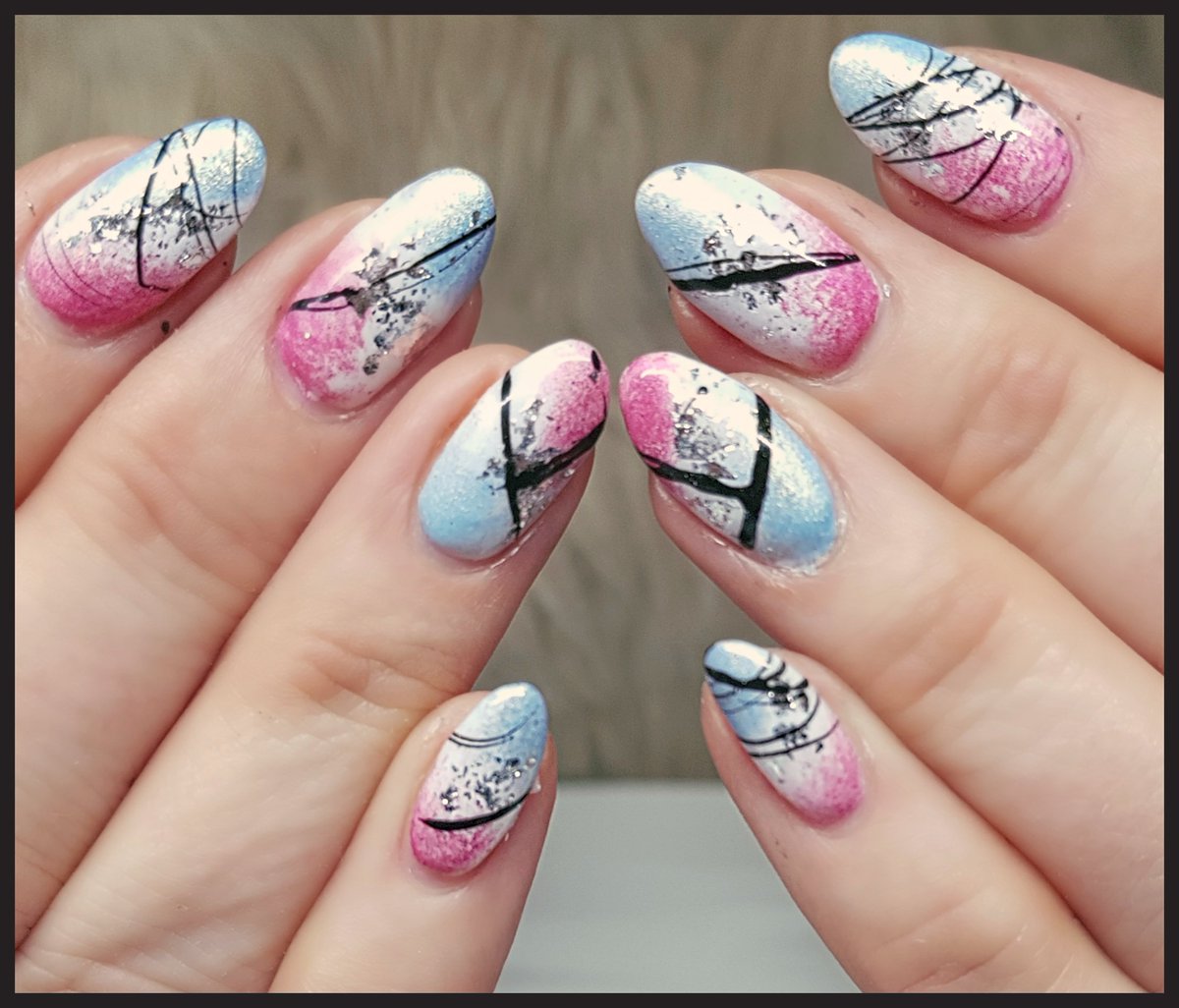 AvrilRobson12's tweet photo. Beautiful spring design #naildesign #springnaildesign #uñas #artedeuñas https://t.co/g9nhpGWanb