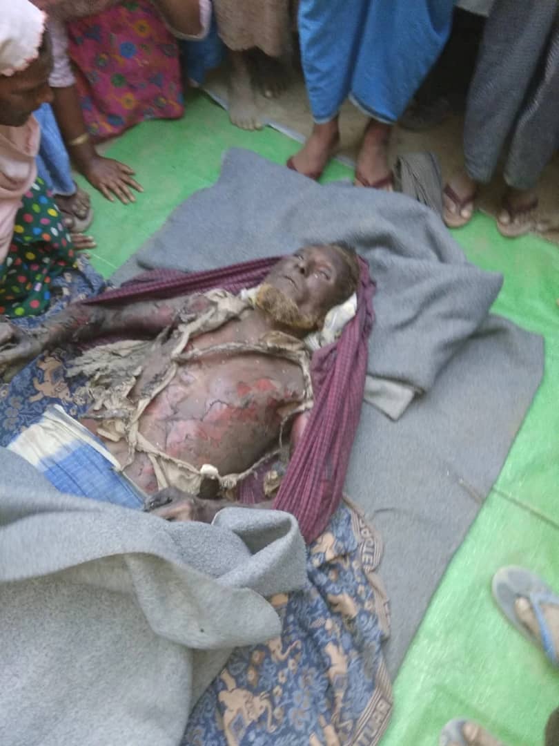 ROZubair7's tweet photo. #BreakingNews: Today evening Burmese military dropped heavy weapons using helicopter at Deilfara village of #Mambra, killing 3 Rohingya, &amp; critically injuring another Rohingya who is believed to be dying soon due to the lack of immediate treatment. https://t.co/ztchRW1Aw4
