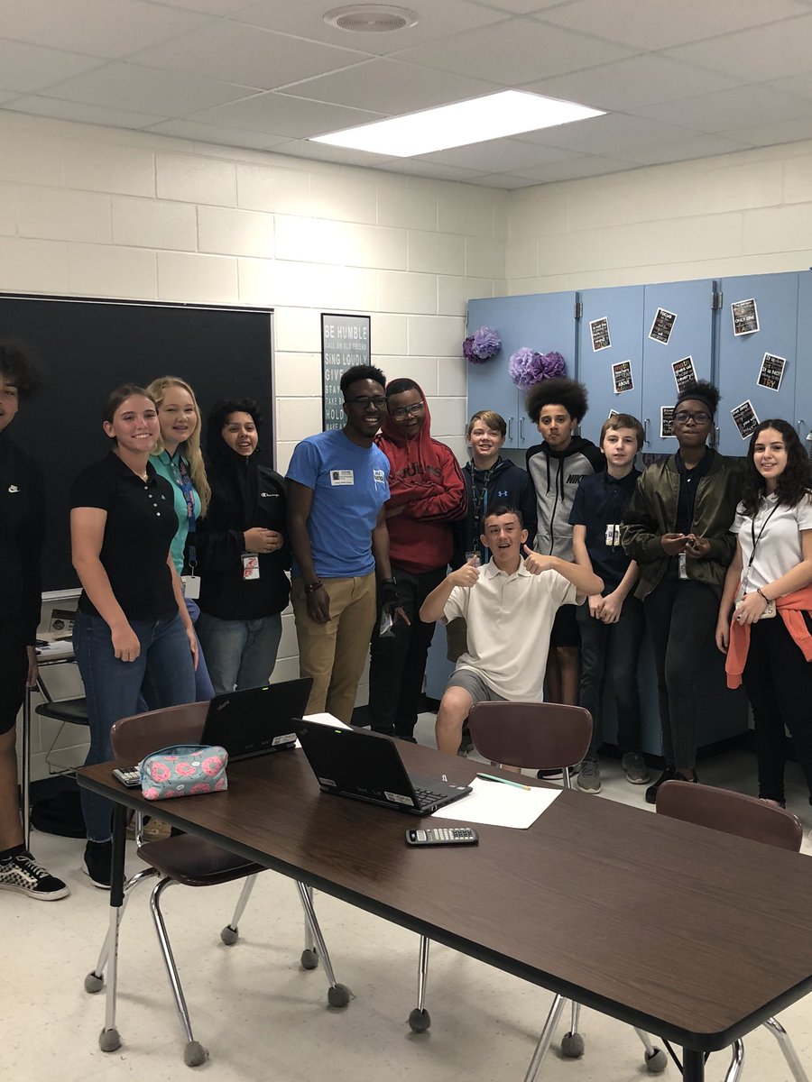DebbieO1020's tweet photo. Darnell from Algebra Nation came to visit. @VCSMath @GalaxyRockets @kc712 @AlgebraNationFL https://t.co/Naz4fiM9lK