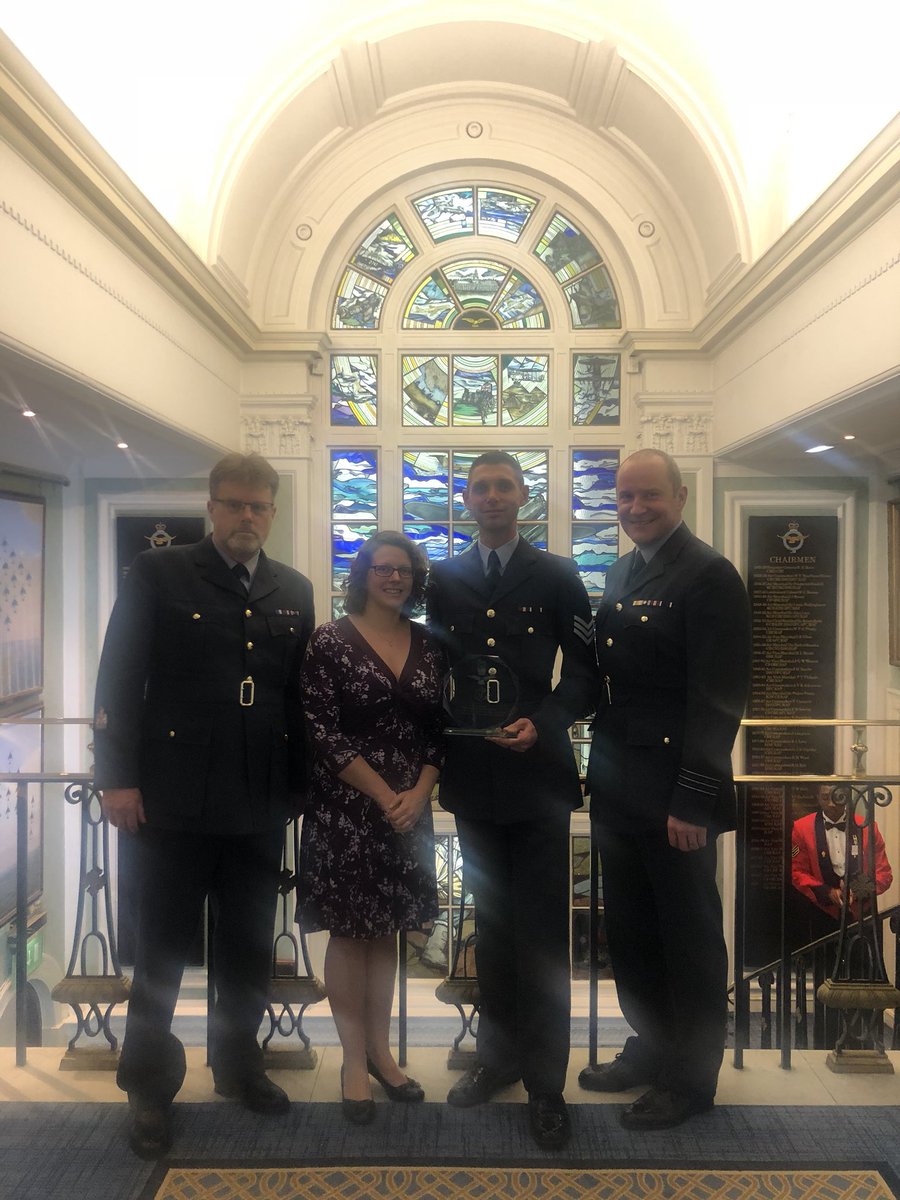 runozrun's tweet image. #UKAFSportsAwards Sportsman of the year runner up. A fantastic event in London @TheRAFClub celebrating outstanding military sporting achievements and a pleasure to lunch with guest of honour @GarethSouthgate. 

Representing @RAFTriathlon @RAF_Cosford @AE_MTS @BritTri