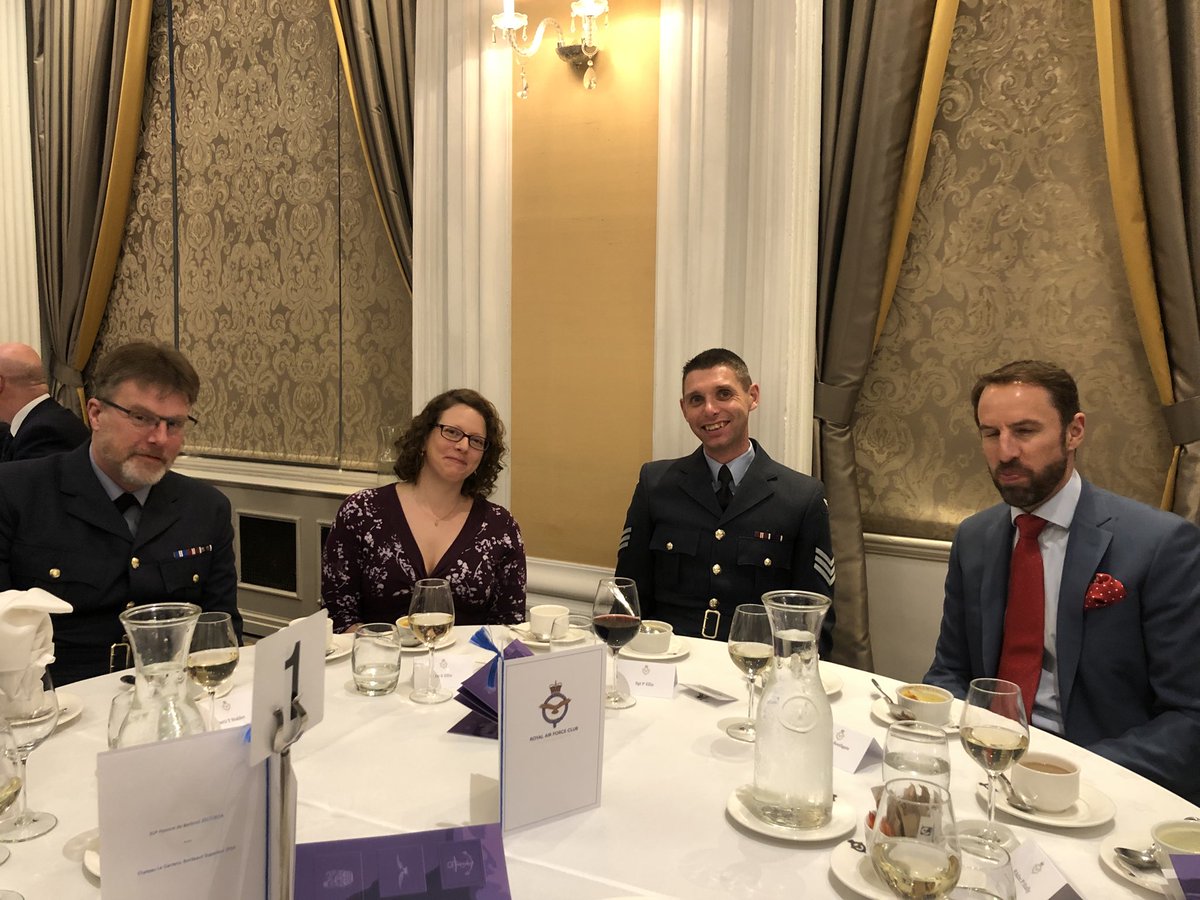 runozrun's tweet image. #UKAFSportsAwards Sportsman of the year runner up. A fantastic event in London @TheRAFClub celebrating outstanding military sporting achievements and a pleasure to lunch with guest of honour @GarethSouthgate. 

Representing @RAFTriathlon @RAF_Cosford @AE_MTS @BritTri