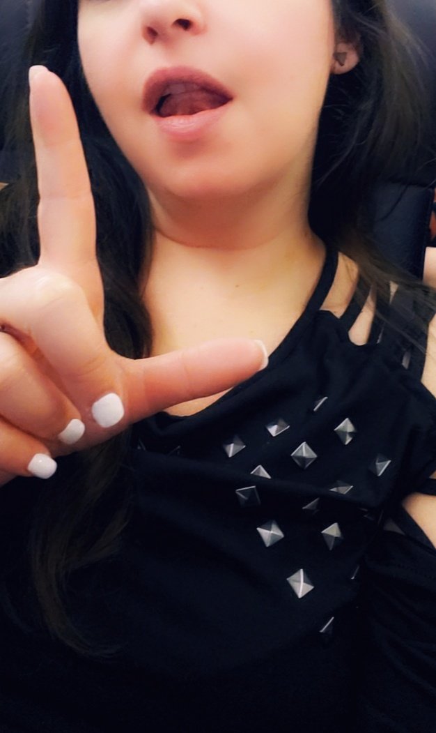 DommeMischief's tweet photo. I'm back, pets.

If I did not answer your DMs on my honeymoon it was because:

1. I was busy.

2. You did not catch my attention with tributes. (Also see #1)

Welcome me back with your wallets.

Ca$happ $DommeMischief

💵 Findom femdom Goddess 💸
@rtfemdom1 @tonybobo3 @rtpup1 https://t.co/cW73lMB8fe