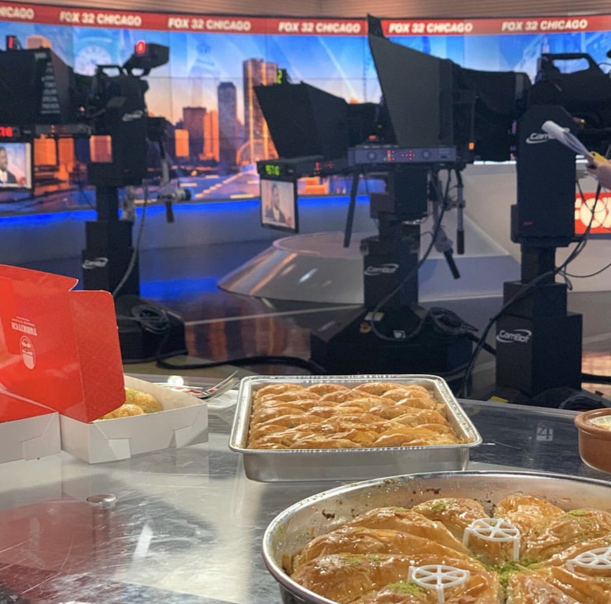 AcarUmut's tweet photo. Turkitch 🇹🇷was one of my favorite #Turkish restaurants in #Chicago. So happy to see it grows everyday and #Chicagoan friends get to know more&amp;more with the flavors from #TurkishCuisine. Good job 🧿Özkan bro. @Turkitch_US @fox32news 

https://t.co/KMhLn7ltL7 https://t.co/akj7wHkpdh