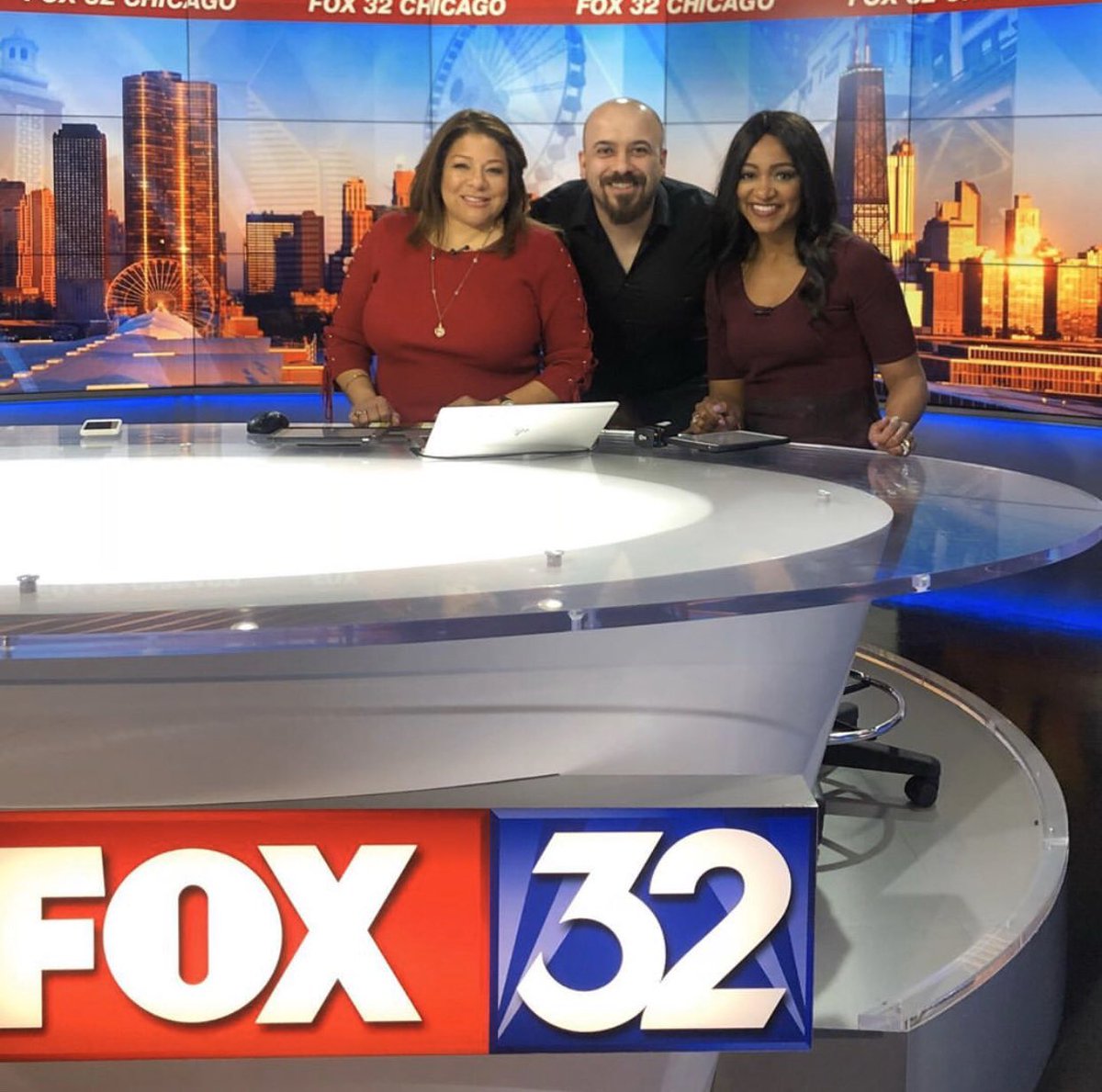 AcarUmut's tweet photo. Turkitch 🇹🇷was one of my favorite #Turkish restaurants in #Chicago. So happy to see it grows everyday and #Chicagoan friends get to know more&amp;more with the flavors from #TurkishCuisine. Good job 🧿Özkan bro. @Turkitch_US @fox32news 

https://t.co/KMhLn7ltL7 https://t.co/akj7wHkpdh