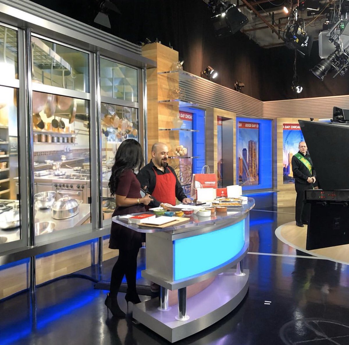 AcarUmut's tweet photo. Turkitch 🇹🇷was one of my favorite #Turkish restaurants in #Chicago. So happy to see it grows everyday and #Chicagoan friends get to know more&amp;more with the flavors from #TurkishCuisine. Good job 🧿Özkan bro. @Turkitch_US @fox32news 

https://t.co/KMhLn7ltL7 https://t.co/akj7wHkpdh
