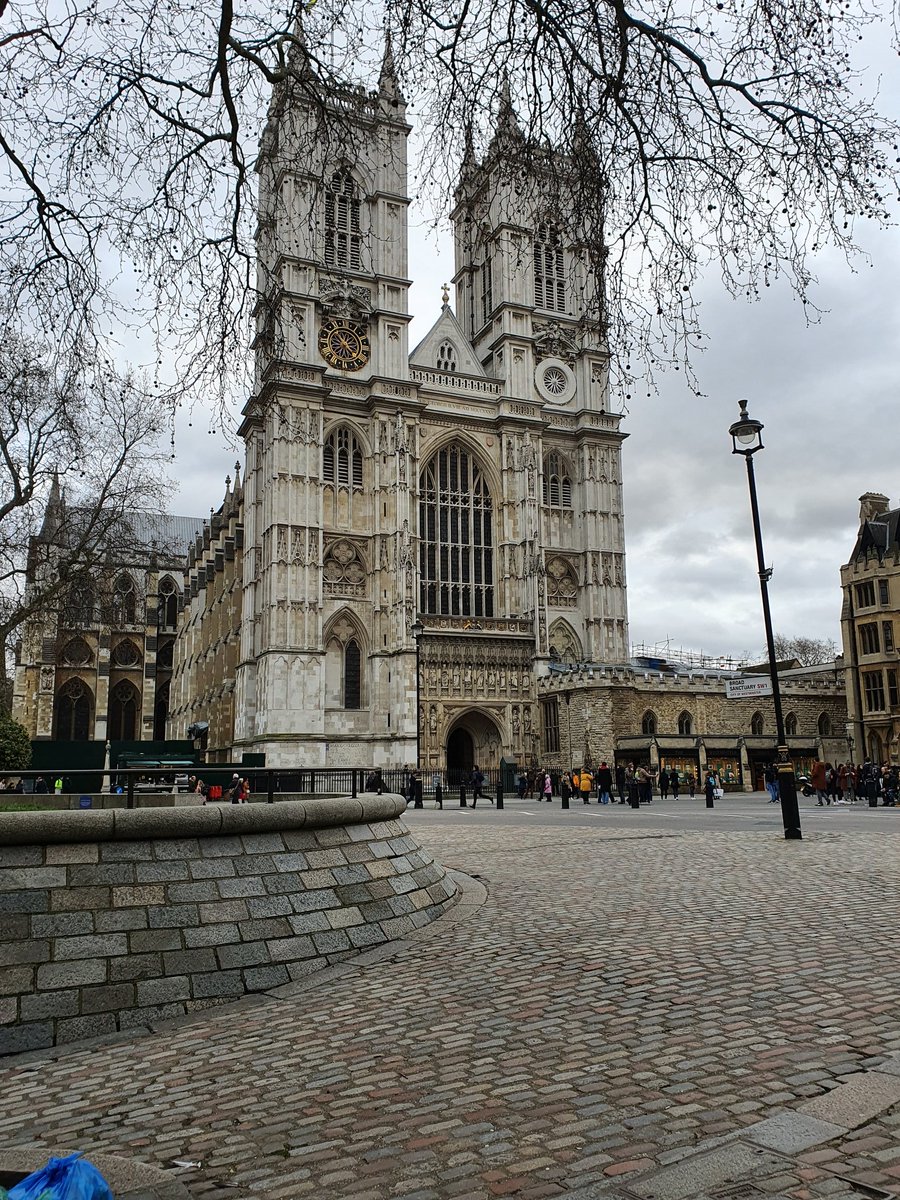 Moore2Cheryl's tweet image. When you&apos;re late but have to take tourist photo
#Westminster #London #SETsquared