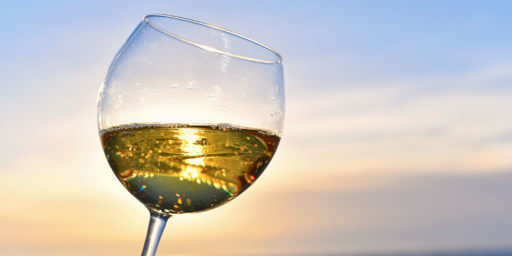 Reduce #AlzheimersDisease by drinking wine – in moderation!

Wine is brimming with immunity-boosting compounds called polyphenols. These compounds can reduce your risk of viral infections and Alzheimer’s disease by 58%.

#ImmunityBoostingTips
regeneramedical.com/5-lifestyle-ti…