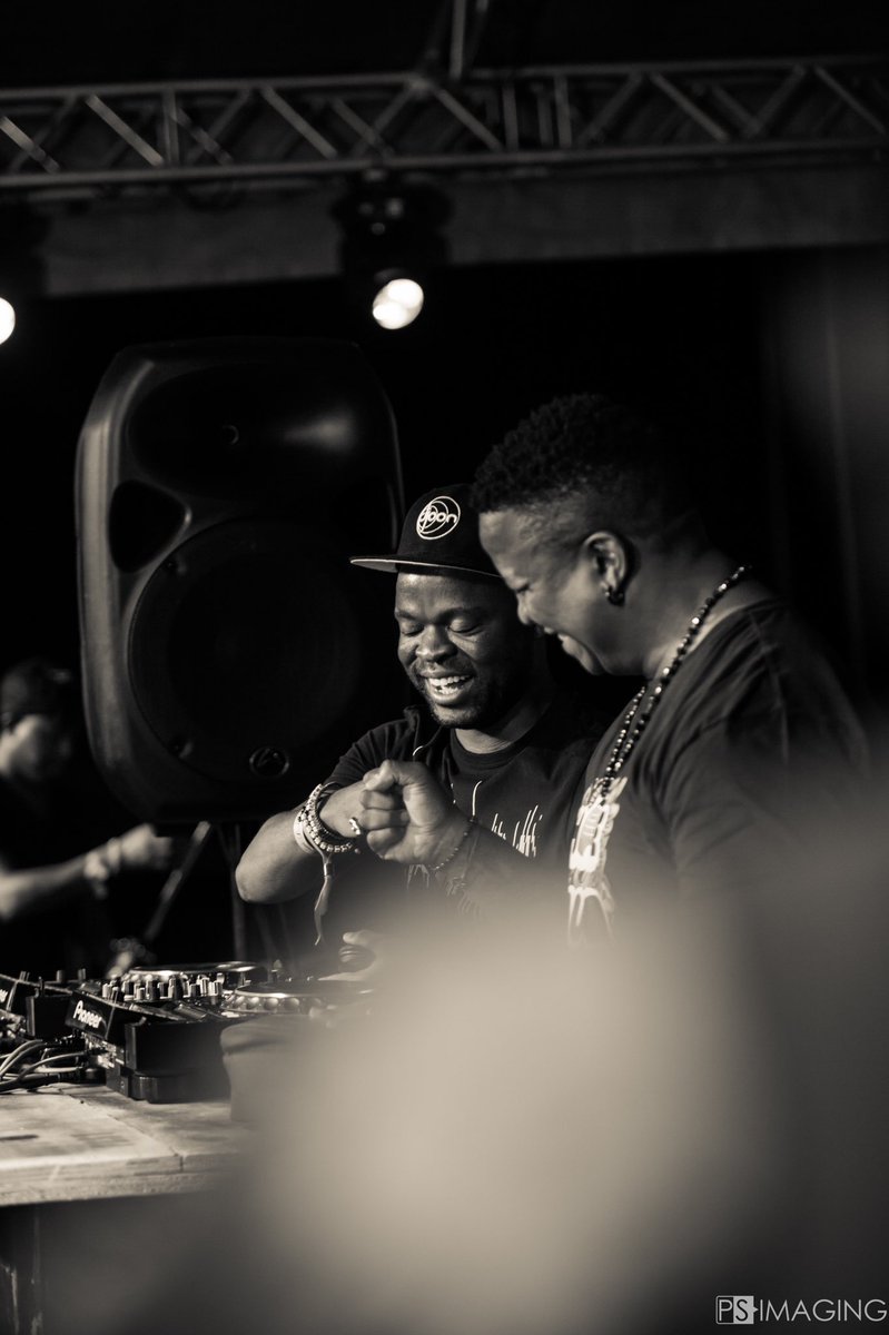 sculpturedmusik's tweet photo. I grew up on his compilations. 🙏🏾🙏🏾 today I play after him 🙌🏾🙌🏾 https://t.co/9WYzXsaBjl