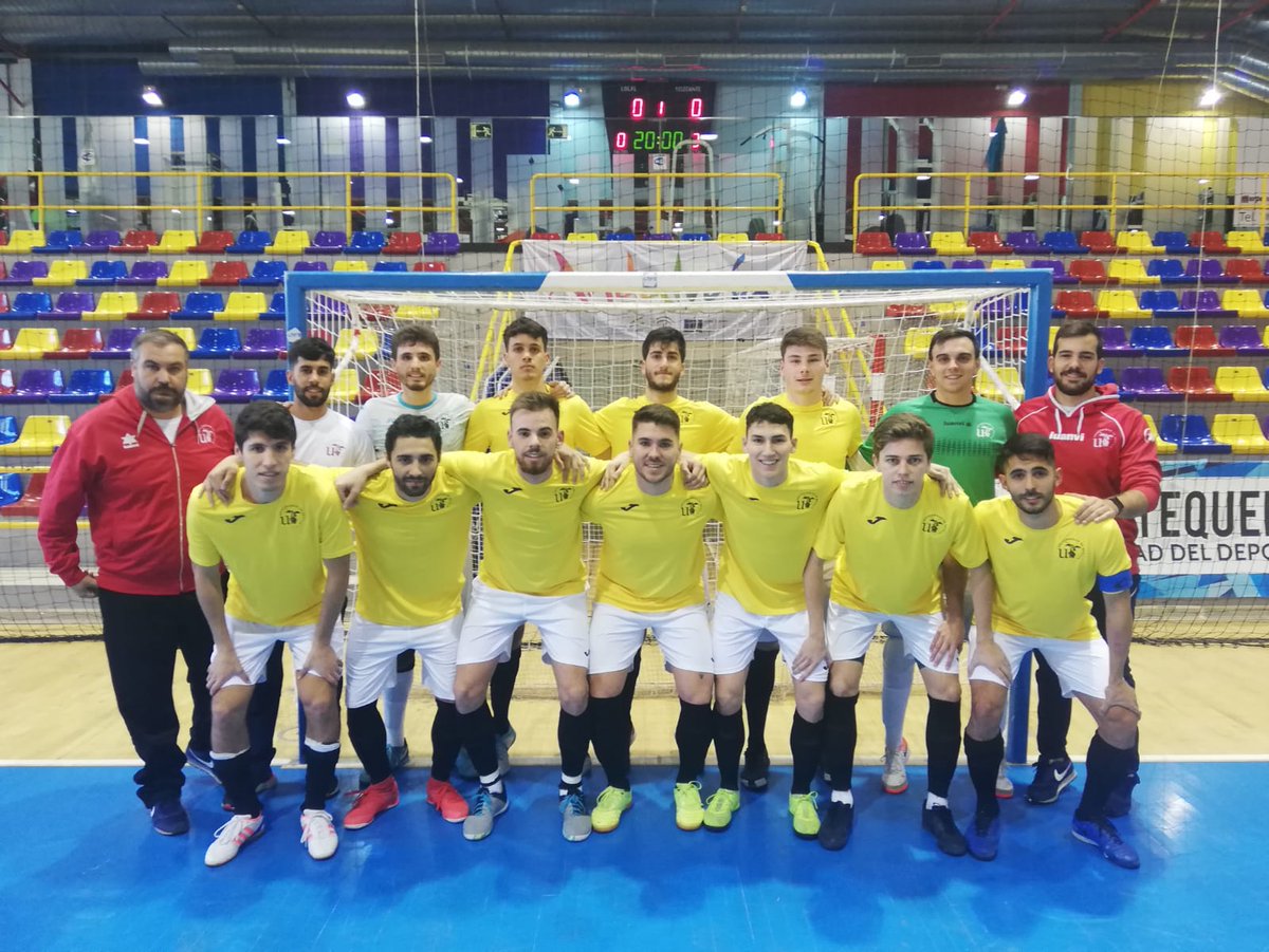 deportesUMA's tweet photo. @ualdeportes 1 - @SADUSoficial 2. Partido al descanso con los visitantes por delante. ¡QUEDAN 20 MINUTOS PARA CONOCER AL 2° FINALISTA! Seguro que es un partido muy igualado, a la altura de unas semifinales. 

#CAU2020 Fútbol Sala masculino https://t.co/ByUzuwWuPN